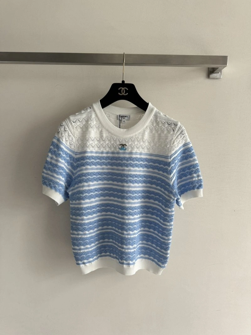 Chanel T-Shirts Casual 107886