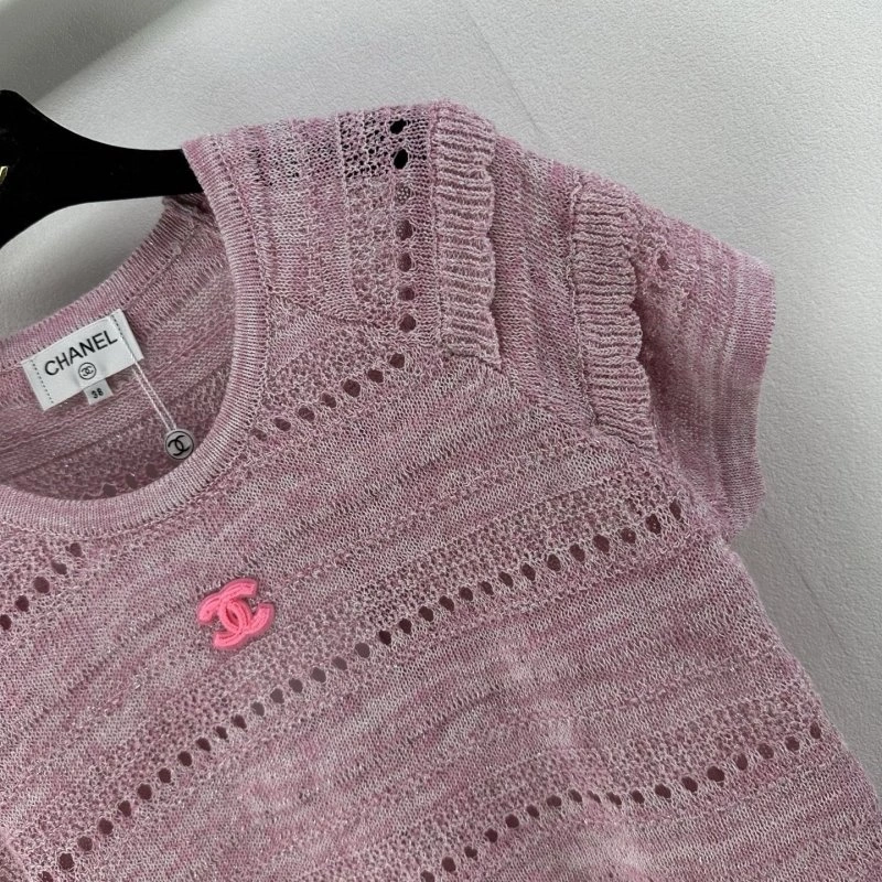 Chanel T-Shirts Lightweight 107876