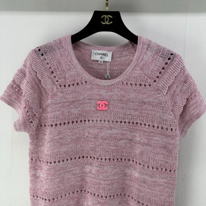 Chanel T-Shirts Lightweight 107876