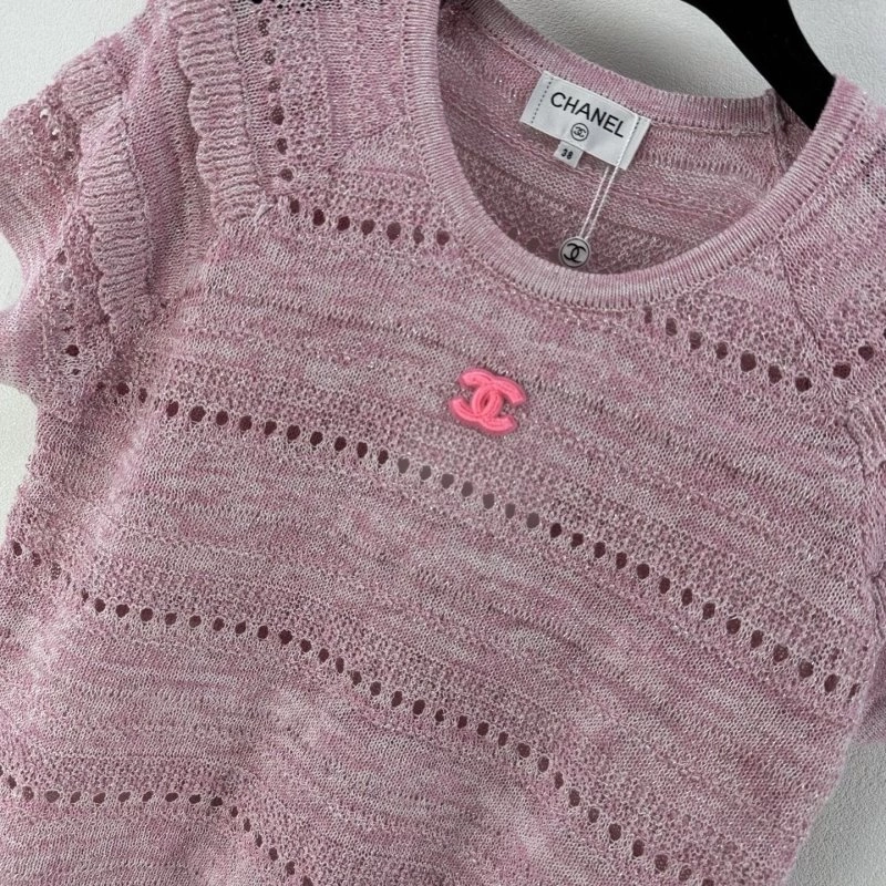 Chanel T-Shirts Lightweight 107876