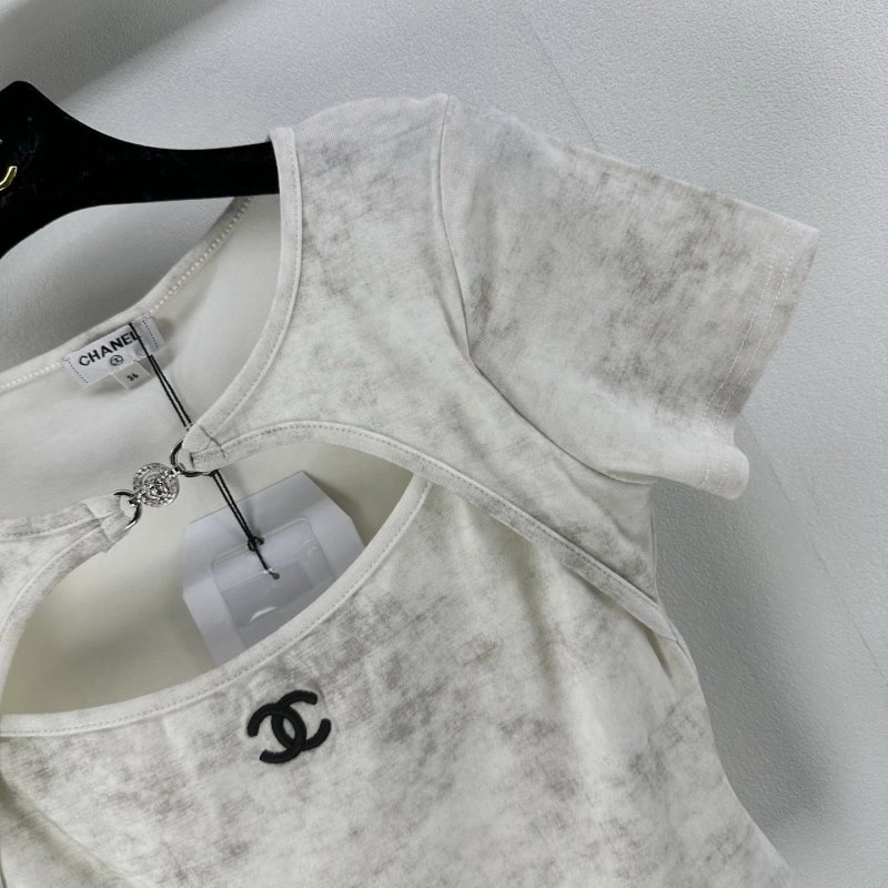 Chanel T-Shirts Stretchable 107872