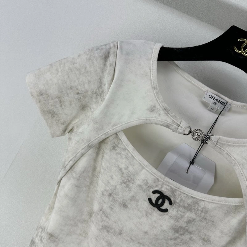 Chanel T-Shirts Stretchable 107872