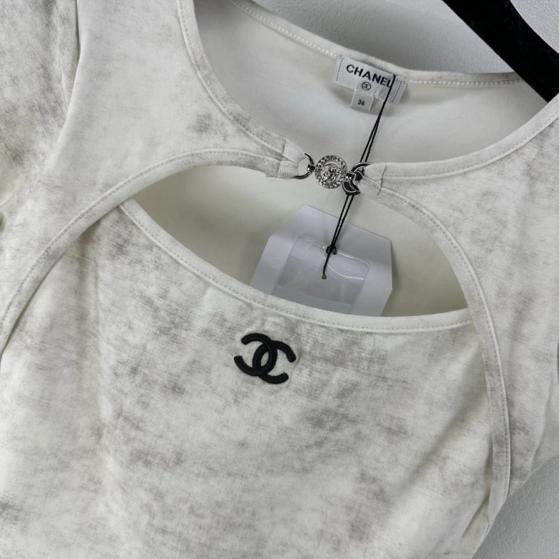 Chanel T-Shirts Stretchable 107872