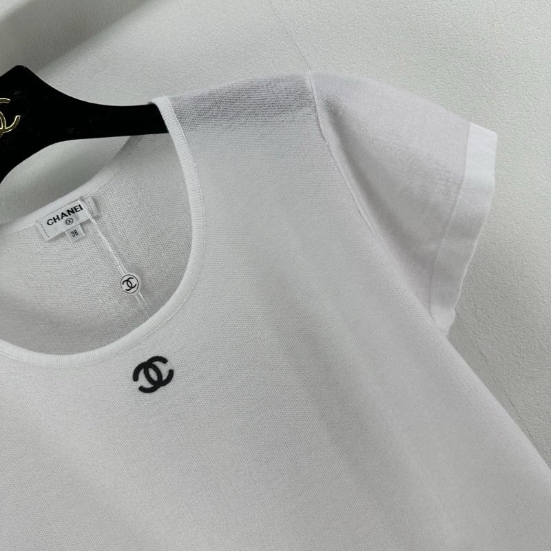 NewStyle Chanel T-Shirts 107869