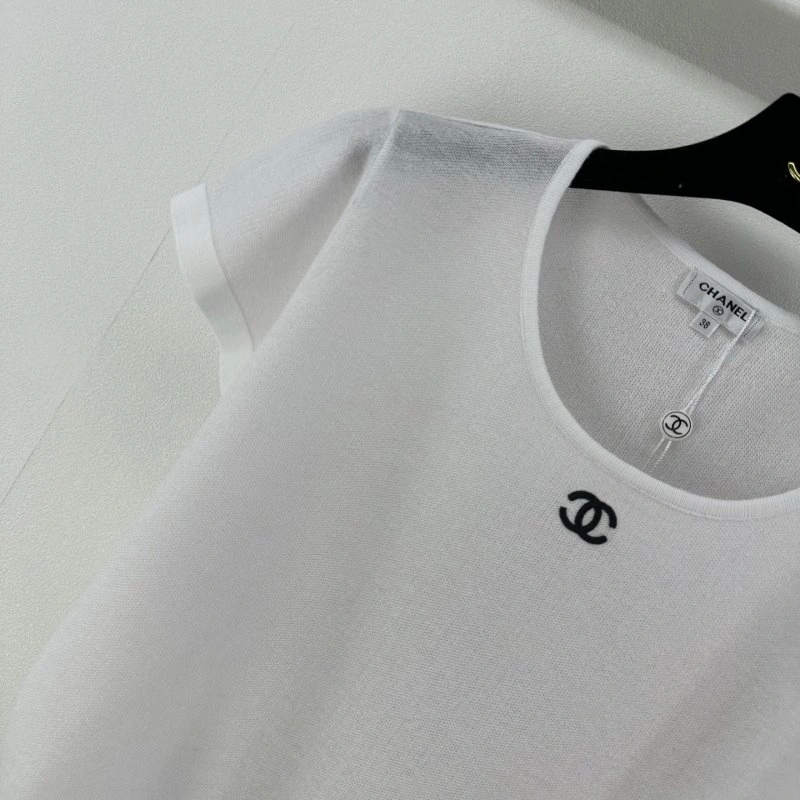 NewStyle Chanel T-Shirts 107869