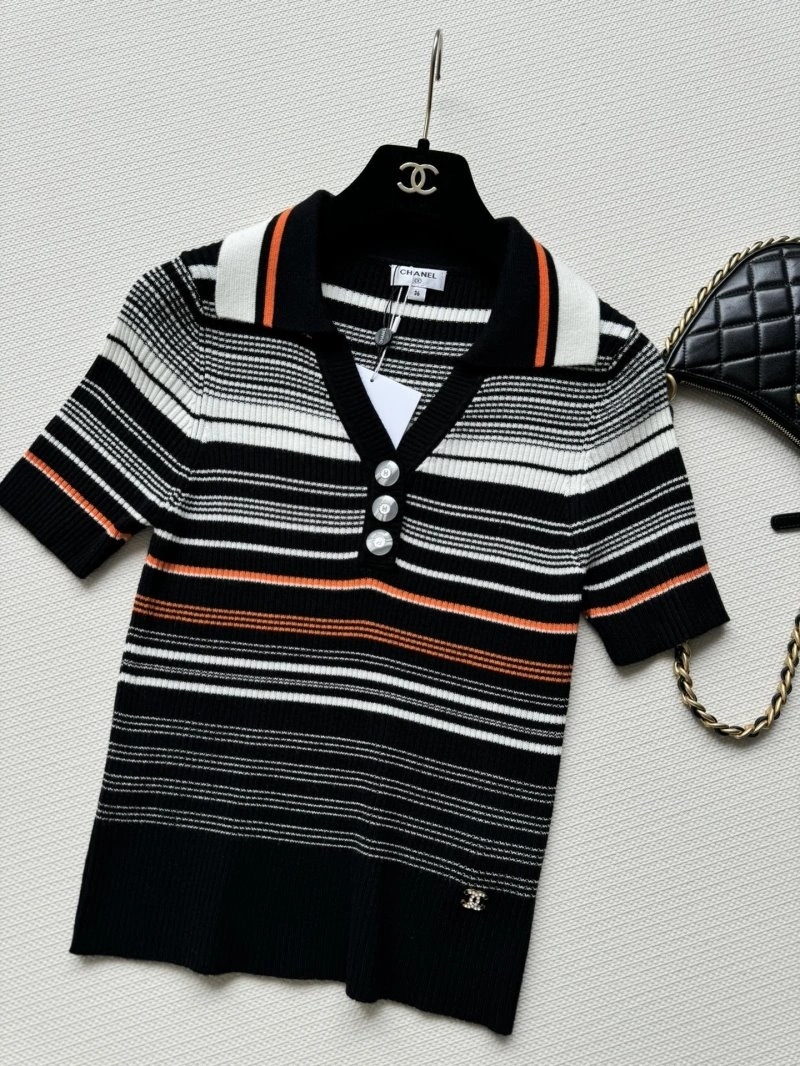 Classic Chanel T-Shirts 107843