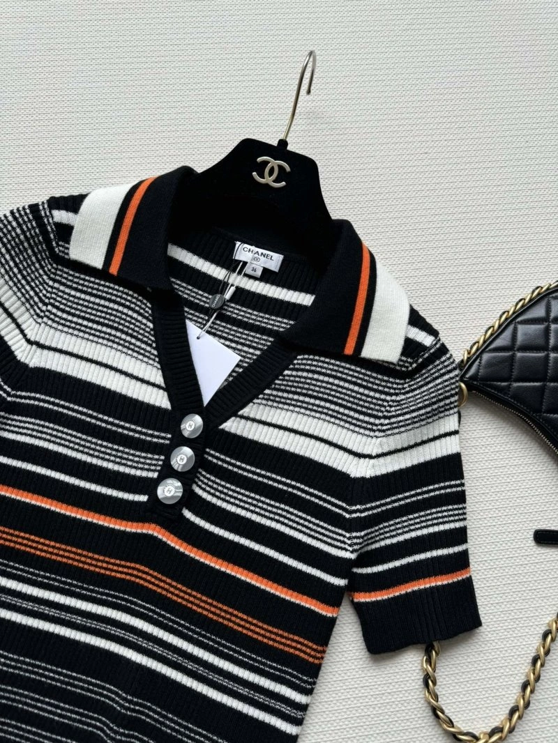Classic Chanel T-Shirts 107843