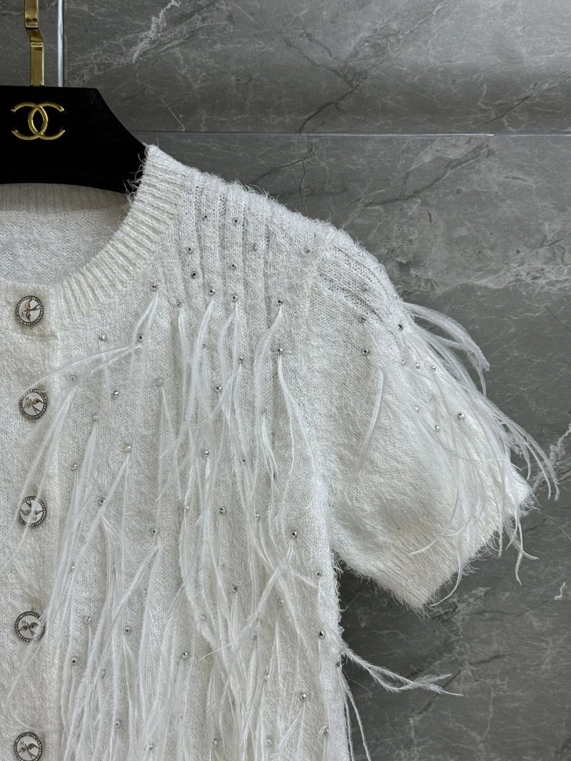 Chanel T-Shirts Casual 107837