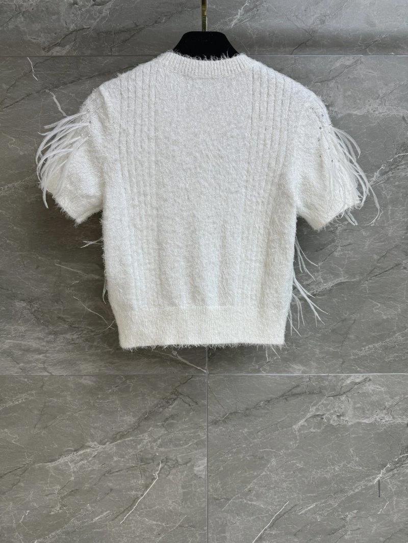 Chanel T-Shirts Casual 107837