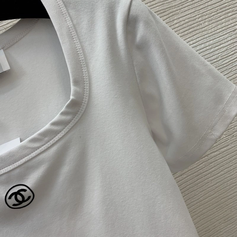 Original Chanel T-Shirts 107805