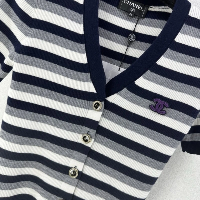 Refined Chanel T-Shirts 107824