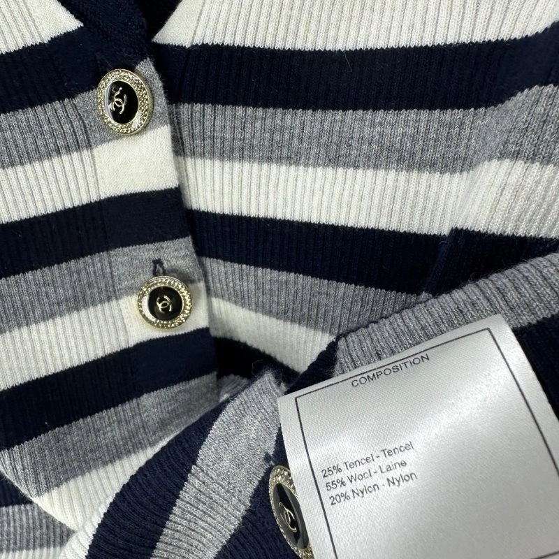 Refined Chanel T-Shirts 107824