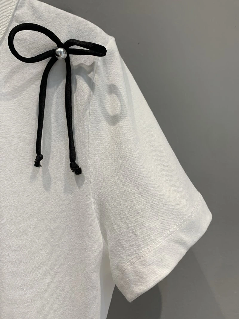 Flexible Chanel T-Shirts 107813