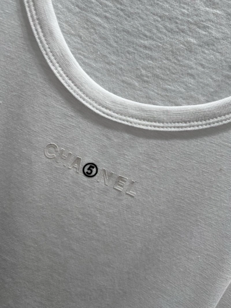 Snug Chanel T-Shirts 107808