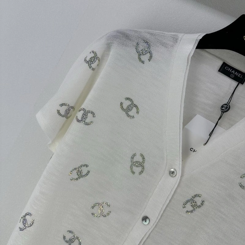 Chanel T-Shirts Breathable 107791