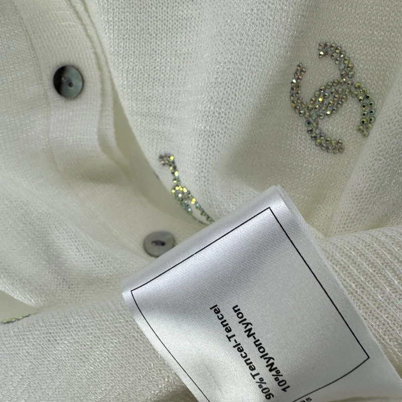 Chanel T-Shirts Breathable 107791