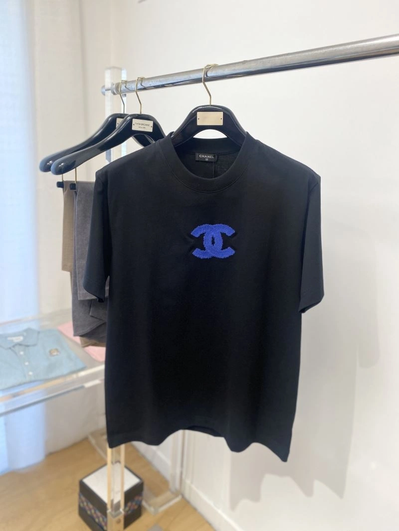 Chanel T-Shirts Casual 111336