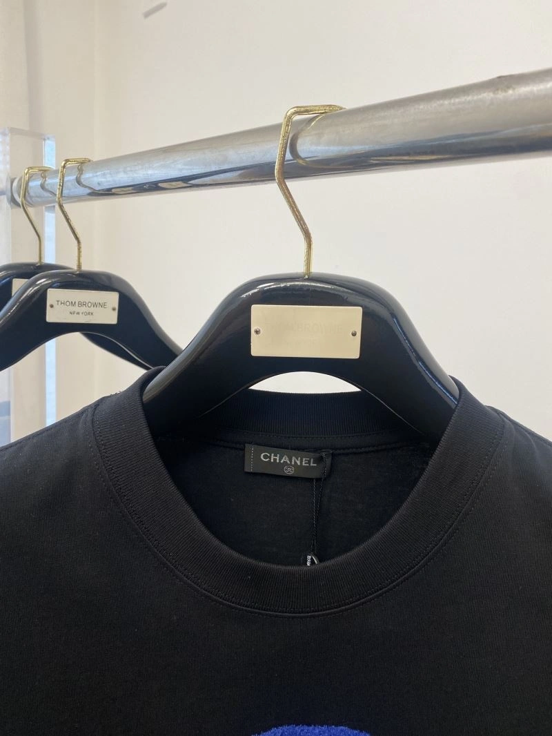 Chanel T-Shirts Casual 111336