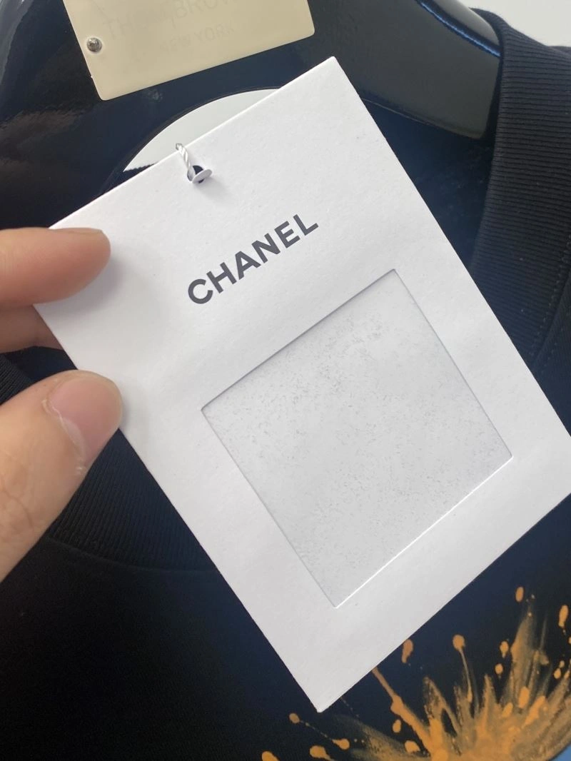 Chanel T-Shirts Lightweight 111330