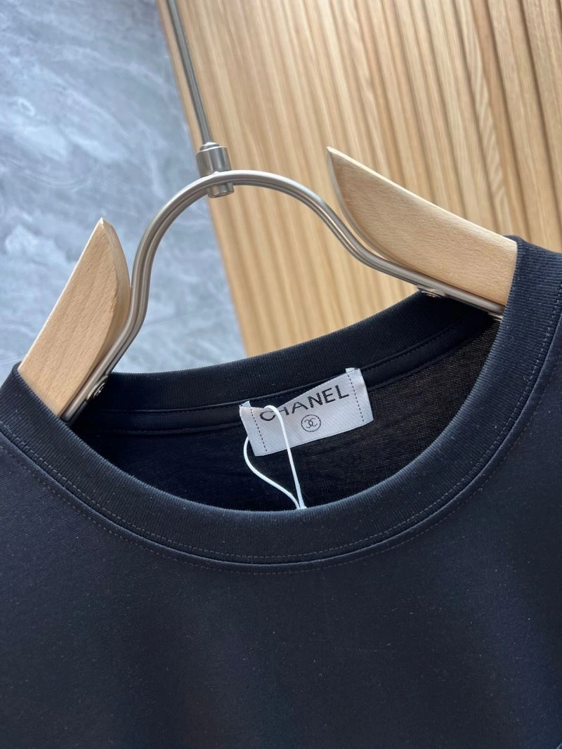 Premium Chanel T-Shirts 111297