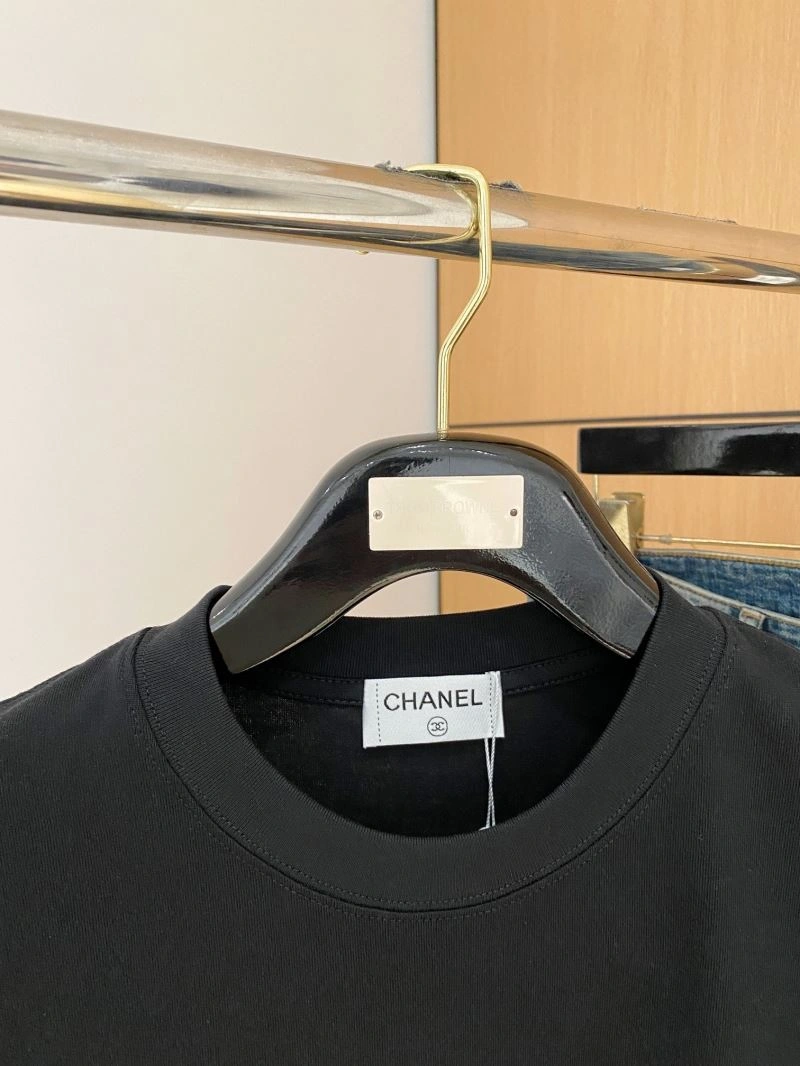 Chanel T-Shirts Minimalist 111282