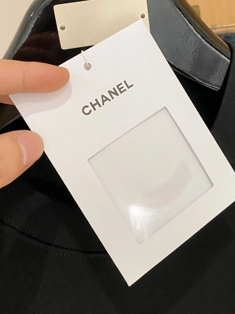 Chanel T-Shirts Minimalist 111282