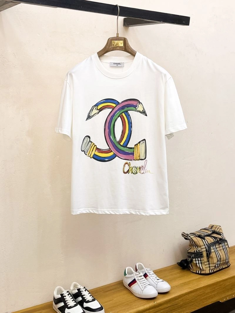 Lightweight Chanel T-Shirts 111276