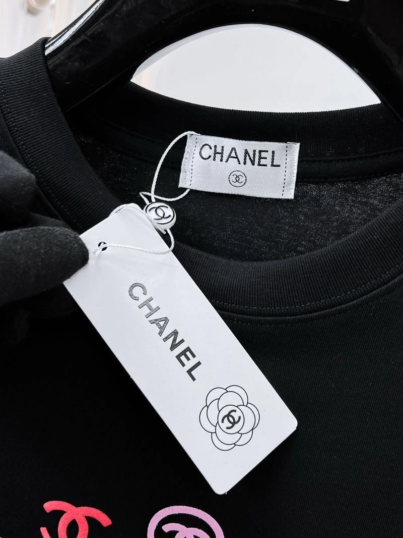 Tailored Chanel T-Shirts 111260