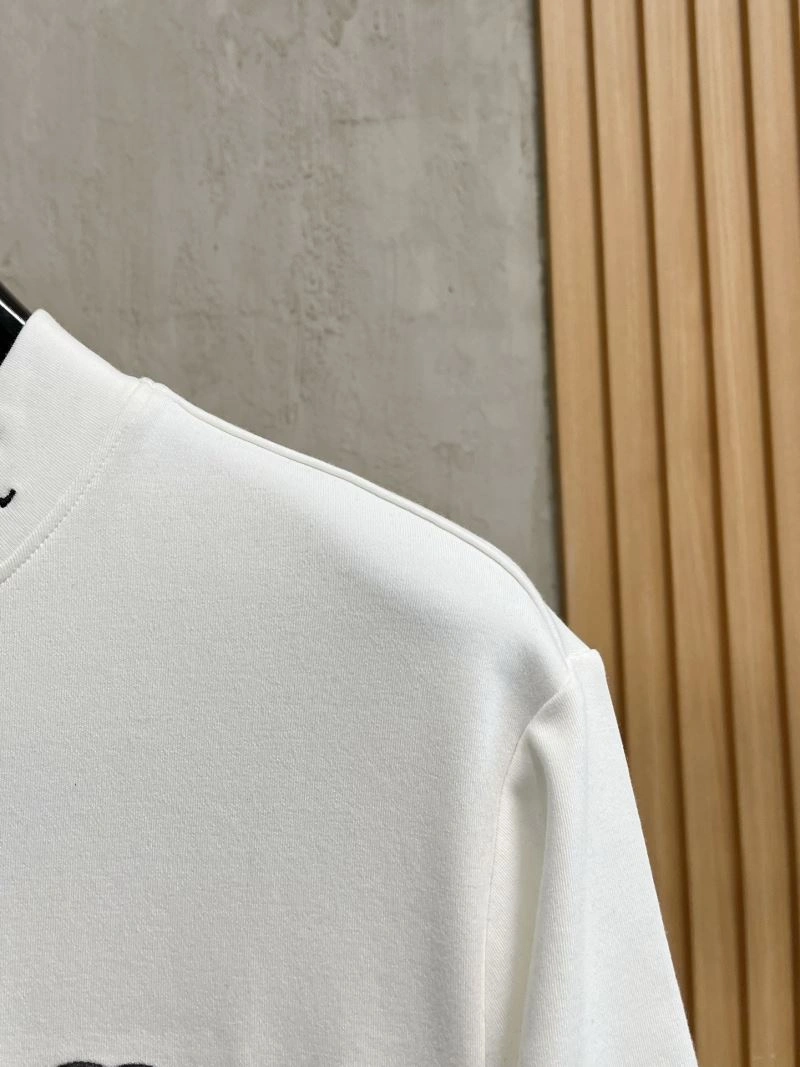 Chanel T-Shirts Unisex 111244