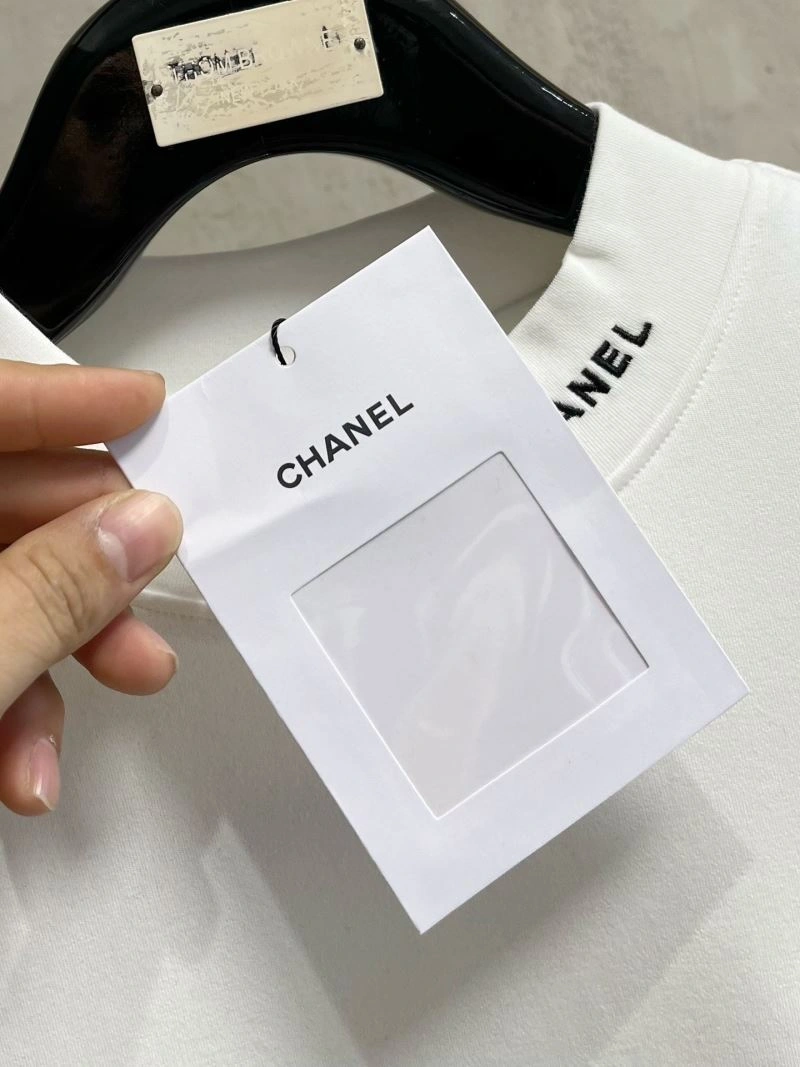 Chanel T-Shirts Unisex 111244