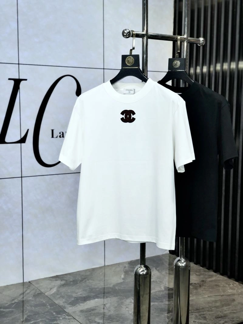 Bold Chanel T-Shirts 111236