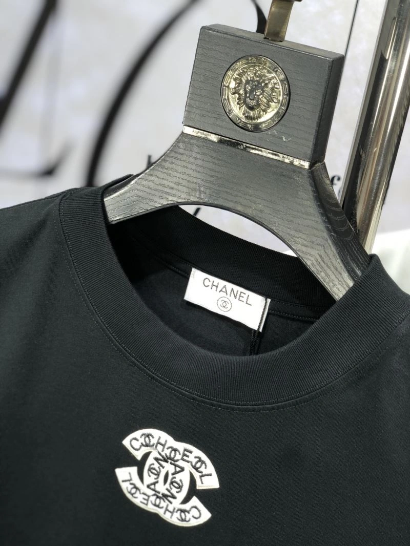 Bold Chanel T-Shirts 111236