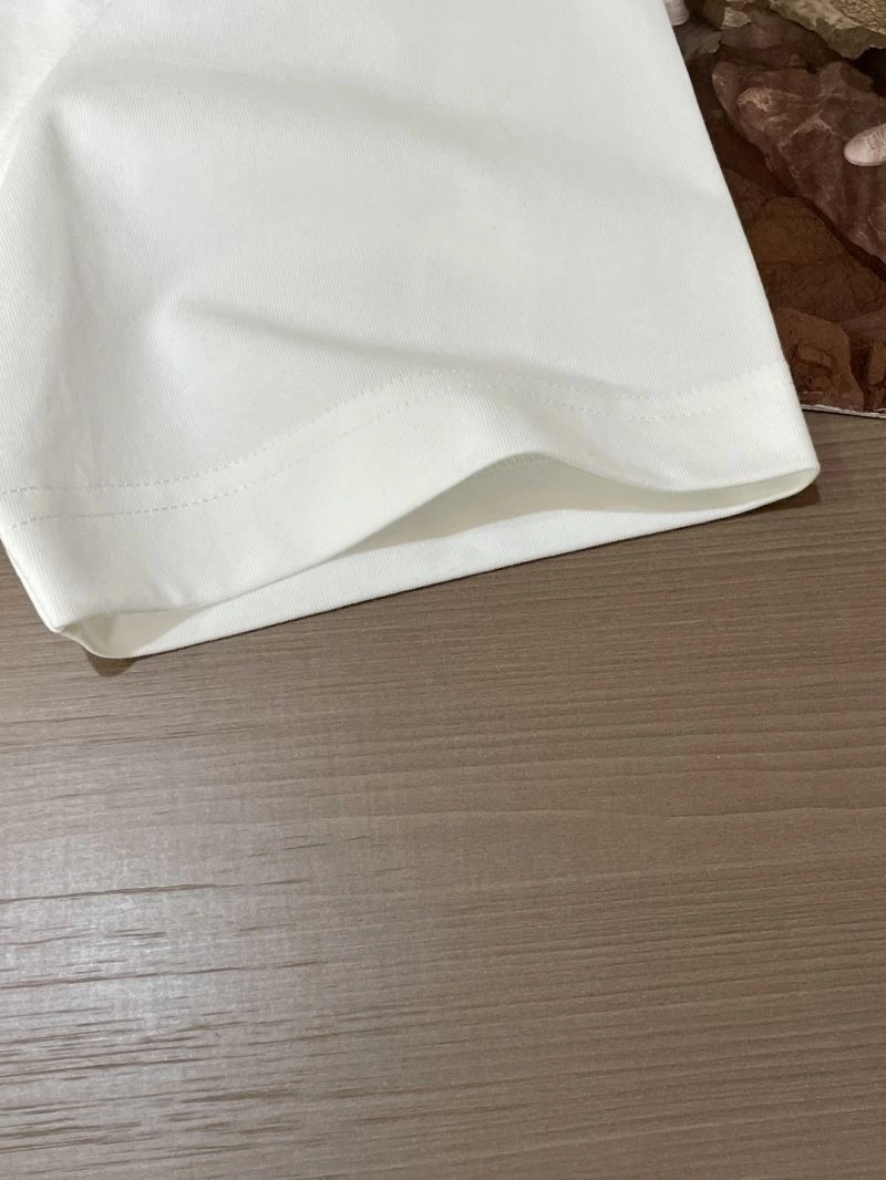 WaterResistant Chanel T-Shirts 111231