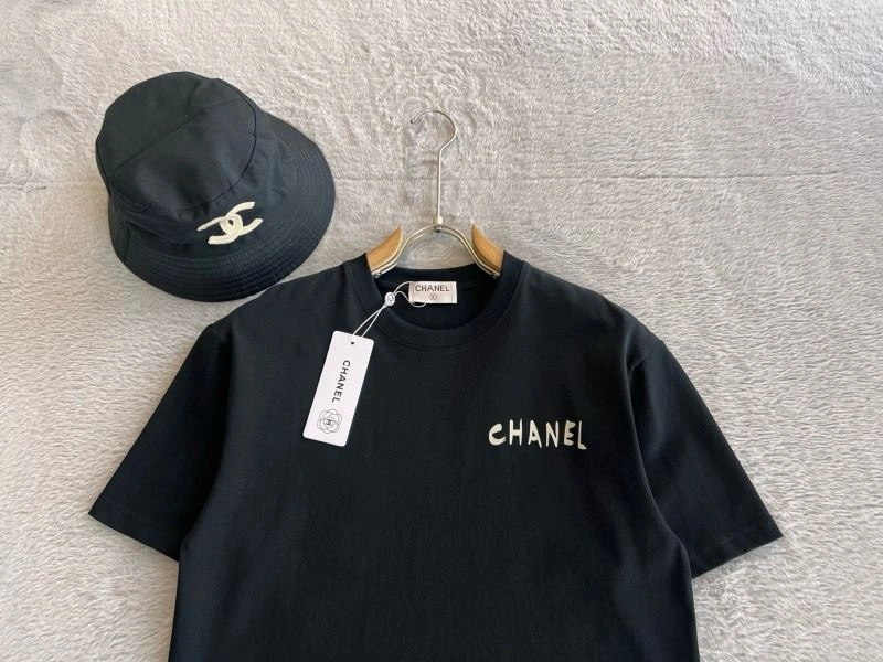 Seasonal Chanel T-Shirts 111210