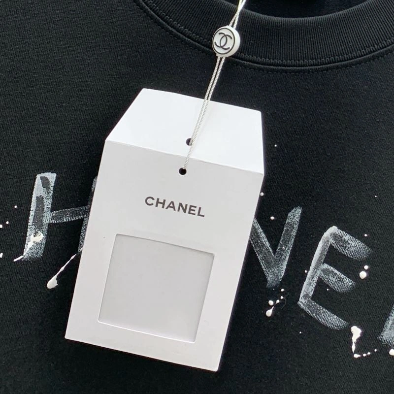 Refined Chanel T-Shirts 111207