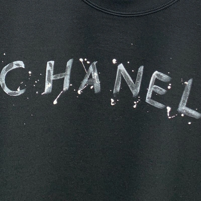 Refined Chanel T-Shirts 111207