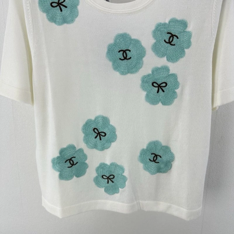 Chanel T-Shirts Bold 109699