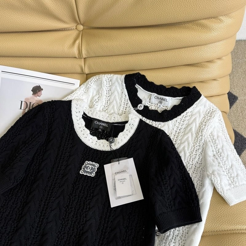 Flexible Chanel T-Shirts 109721