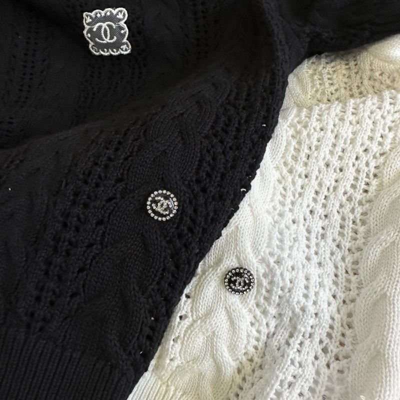 Flexible Chanel T-Shirts 109721