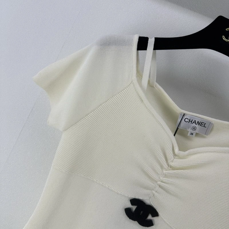 Functional Chanel T-Shirts 109719