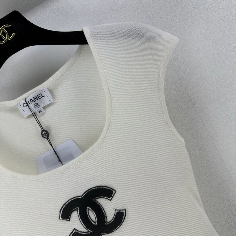 Modern Chanel T-Shirts 109710