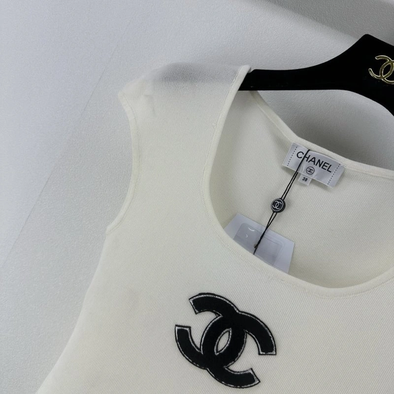 Modern Chanel T-Shirts 109710