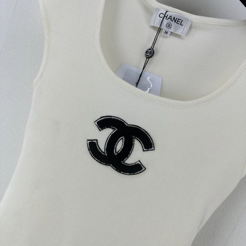 Modern Chanel T-Shirts 109710