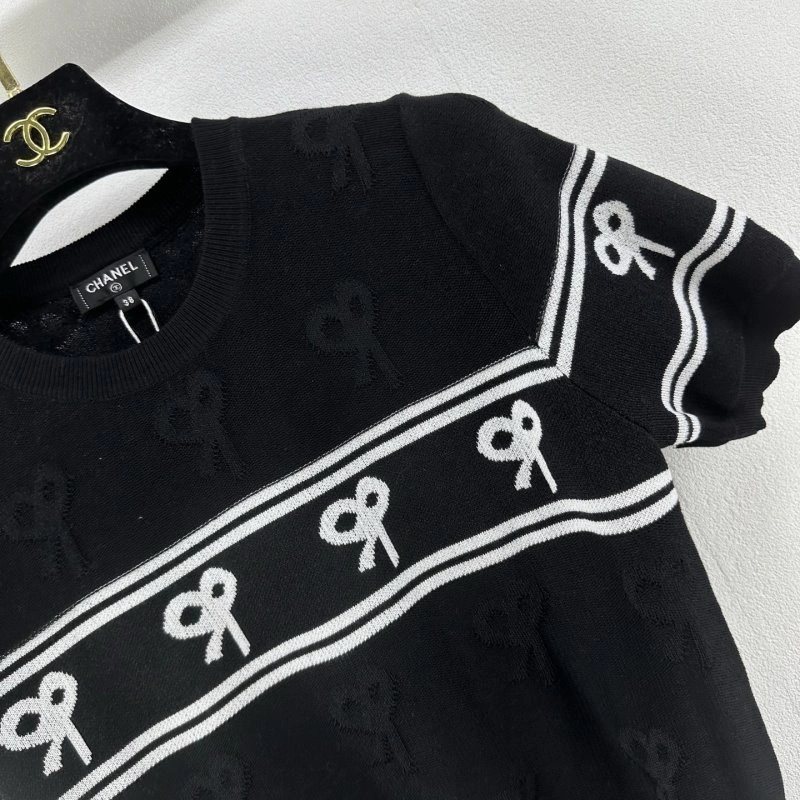 Trendsetting Chanel T-Shirts 109703