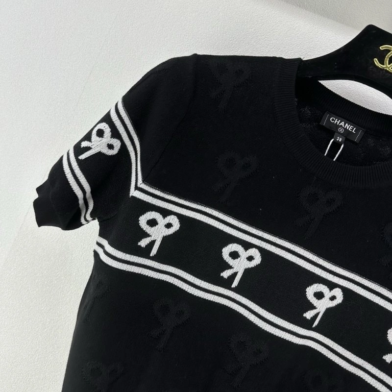 Trendsetting Chanel T-Shirts 109703