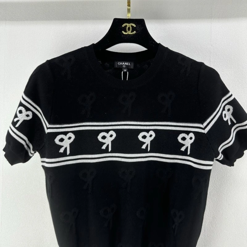 Trendsetting Chanel T-Shirts 109703