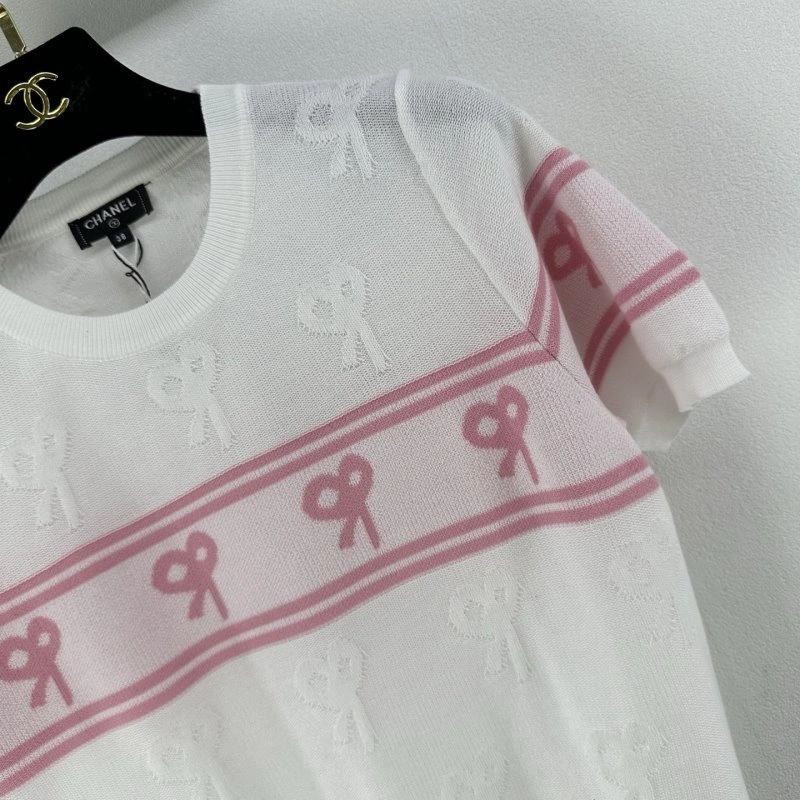Stretchable Chanel T-Shirts 109694