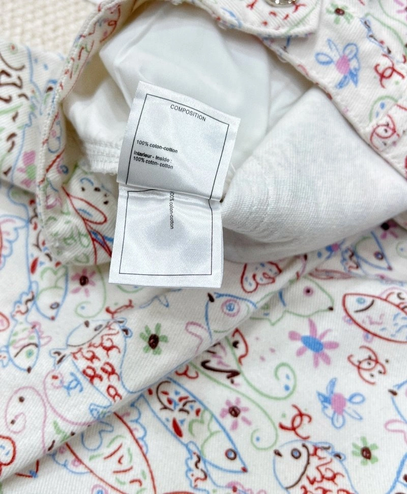 Chanel T-Shirts Bold 109689