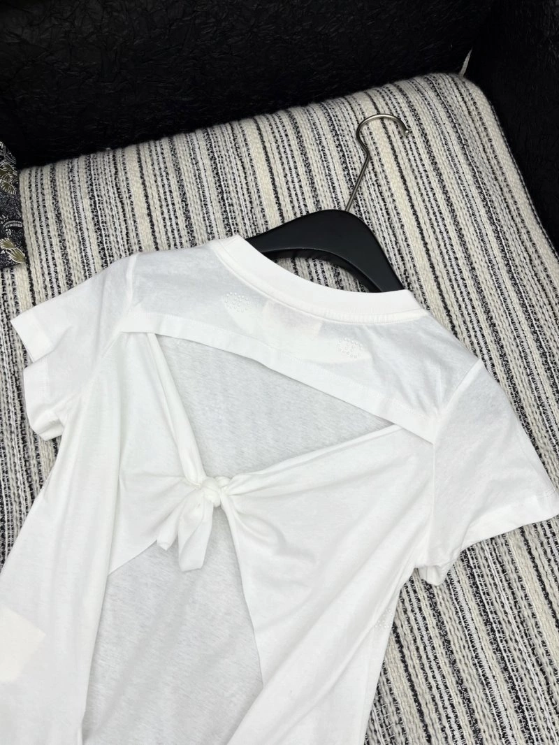 Trendsetting Chanel T-Shirts 109669