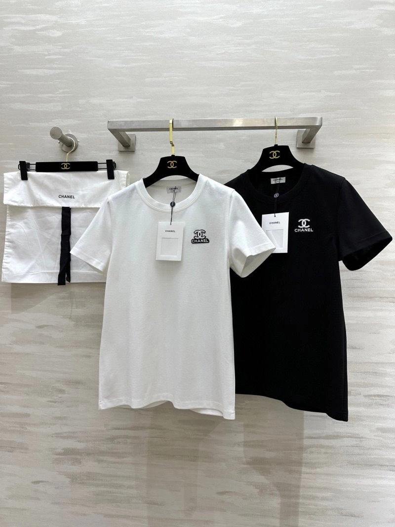 Chanel T-Shirts Classic 109666
